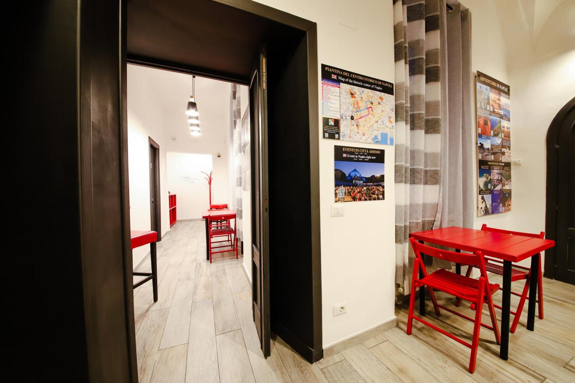 Casa Interattiva Naples'Secrets Bed & Breakfast Bagian luar foto